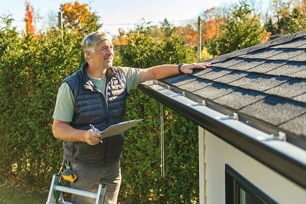 Professional Roofing technician working in Creston, OH
